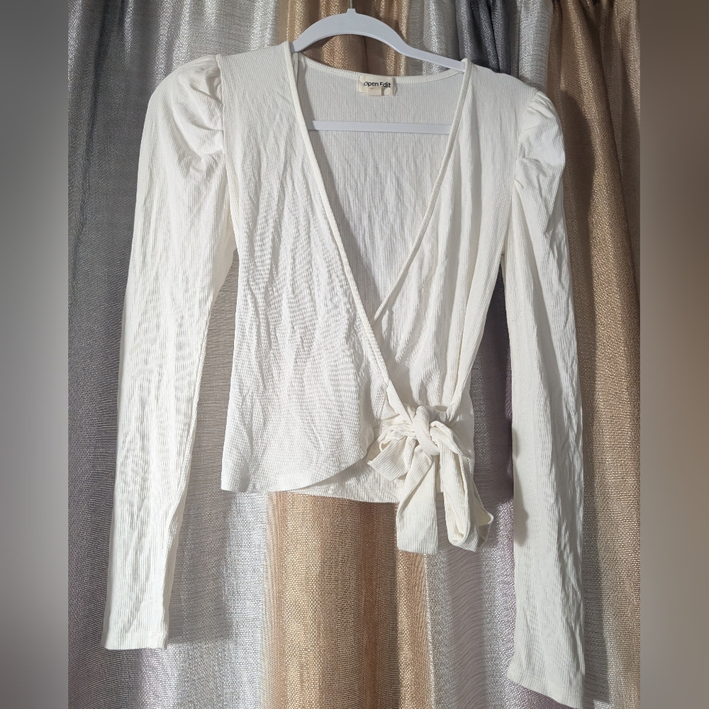 🎉 2 for $20 🎉 Chic White Wrap Cardigan